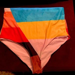 Cute color block high waisted bottom with beautiful color and fabric